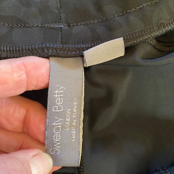 Sweaty Betty XXL Explorer Tapered Athletic Pants Black Leopard Print Pull On - Picture 5 of 13